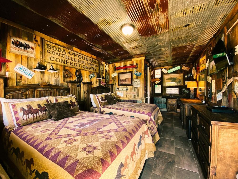 Flat Creek Lodge photo 3