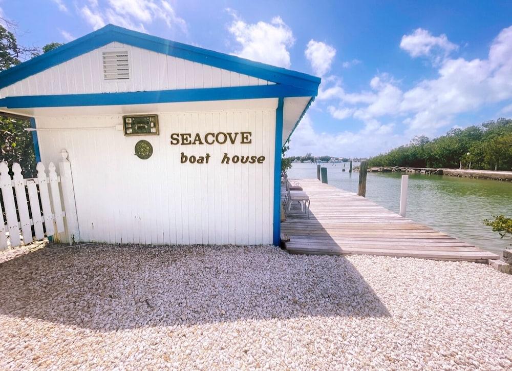Floating Sea Cove Resort & Marina photo 49