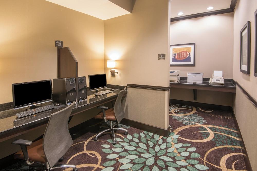 Staybridge Suites Columbus-Airport by IHG photo 22