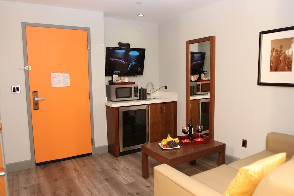 BLVD Hotel and Studios Universal-Hollywood, an Ascend Collection Hotel photo 53