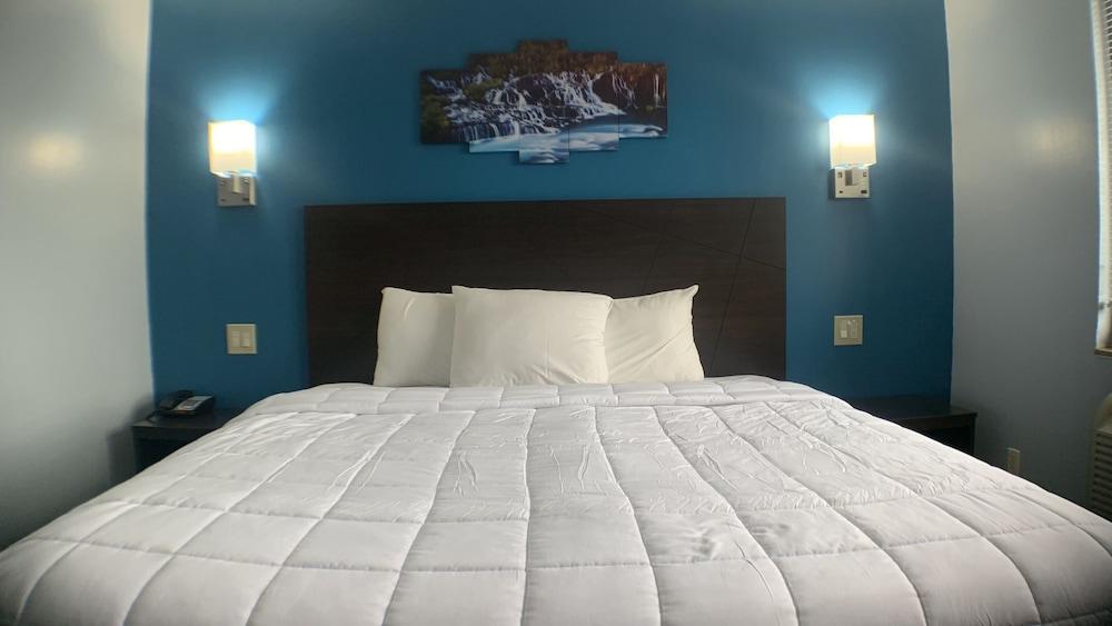 East  New York Inn photo 8