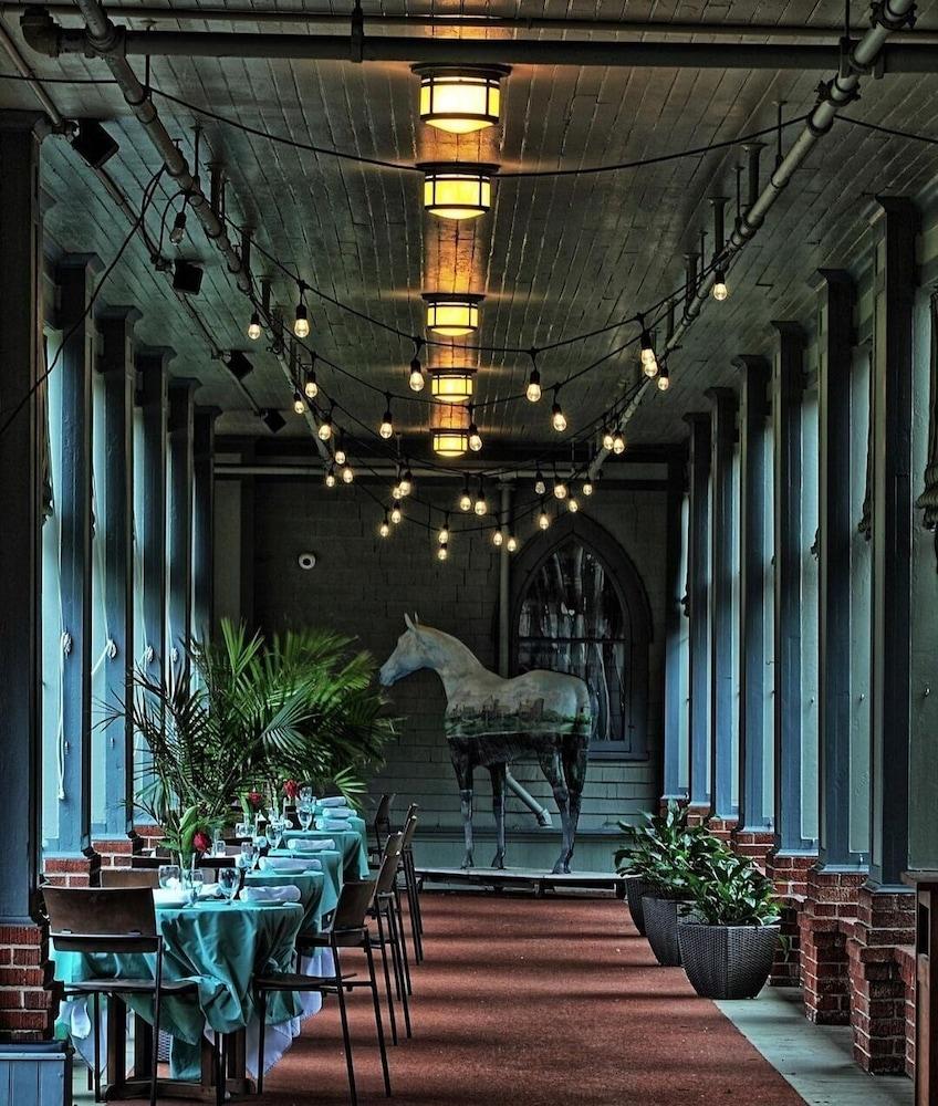 Roycroft Inn photo 10