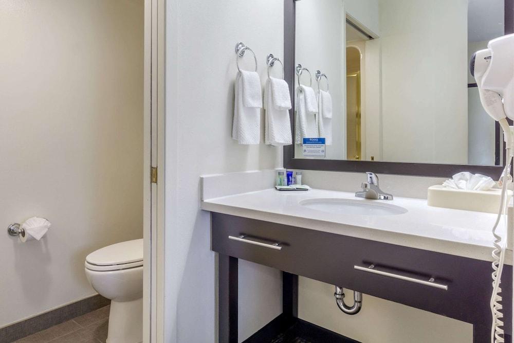 Sleep Inn - SeaTac Airport photo 58