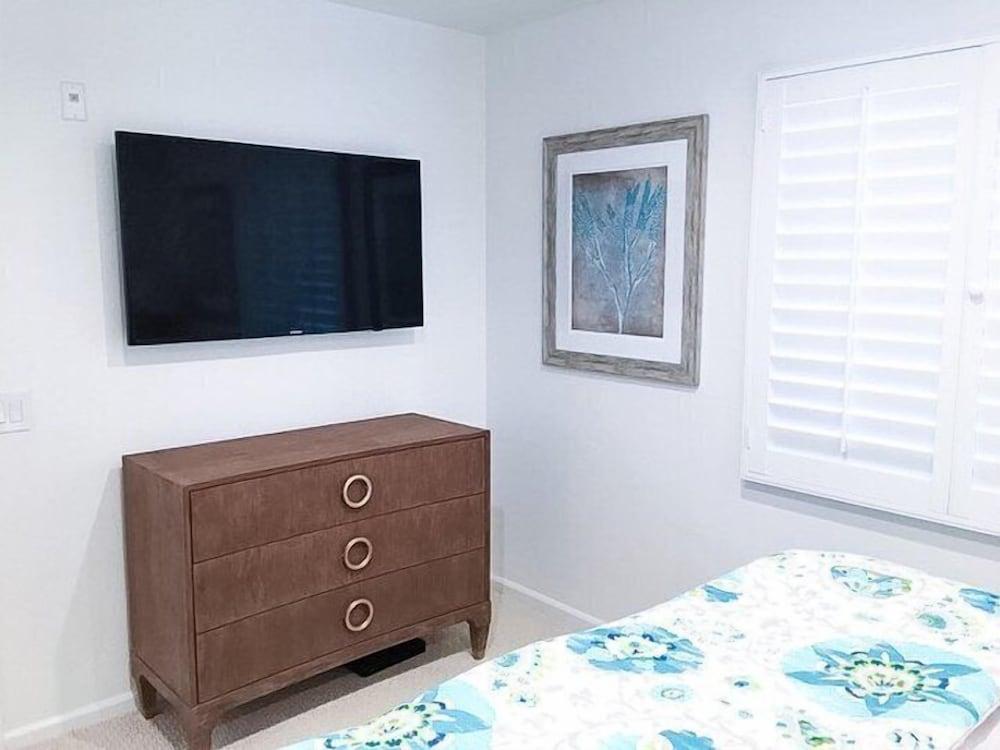 Sunset Cove Villas in Laguna Beach photo 98