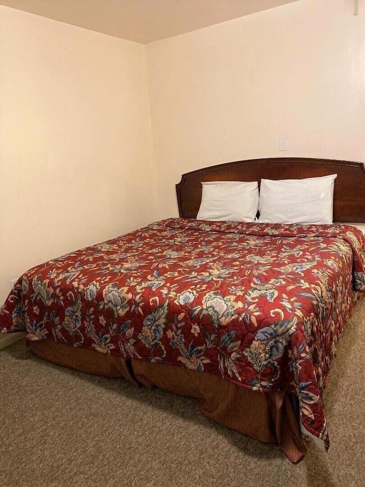 Country Place Inn And Suites photo 9