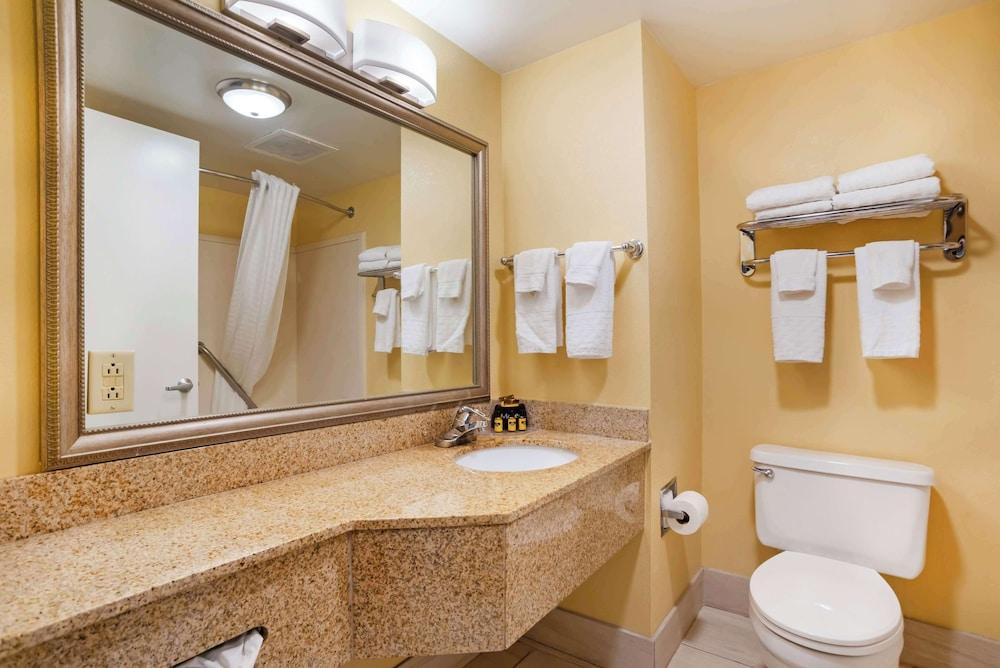 Best Western Plus Oak Mountain Inn photo 28