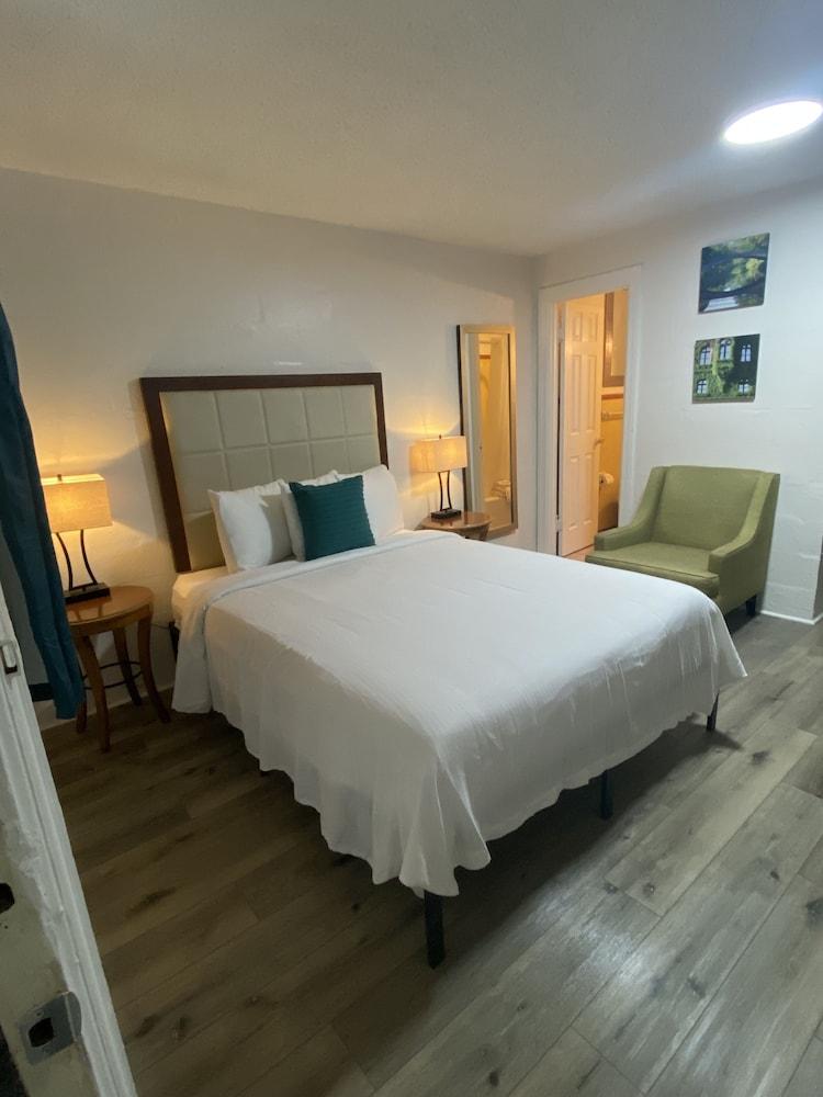 American Inn photo 11