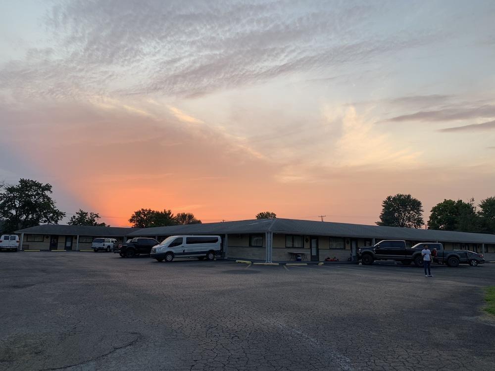 Gas Lite Motel photo 8
