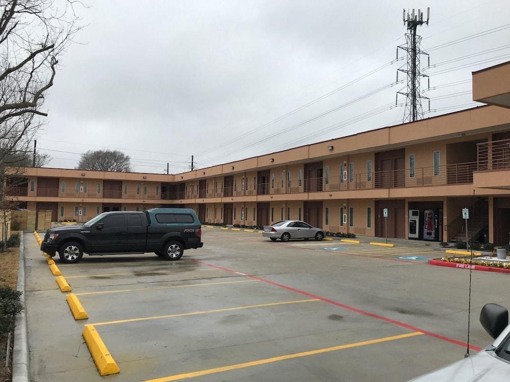 Crystal Inn - Sugar Land photo 22