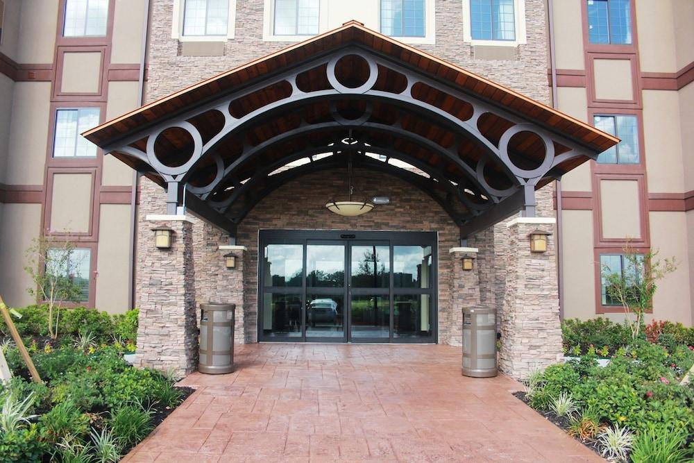 Staybridge Suites Houston IAH - Beltway 8 by IHG photo 1