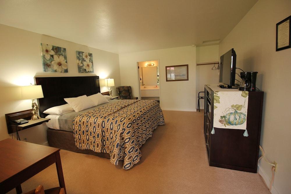 Mariner's Cove Inn photo 48