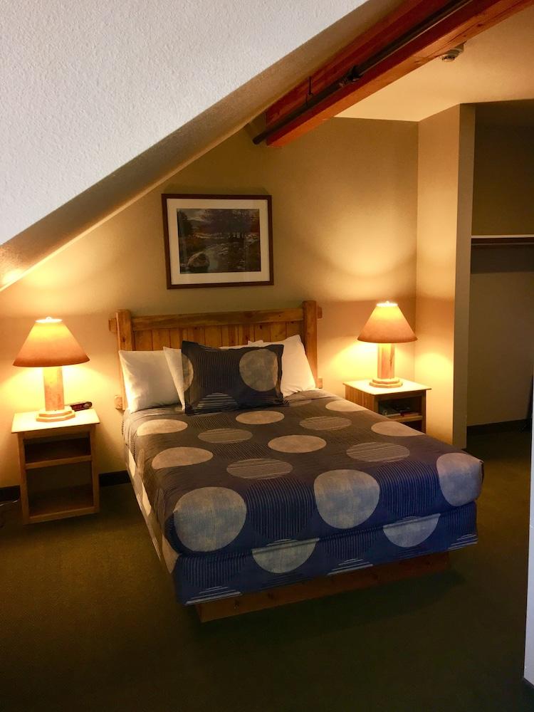 Boulder Creek Inn photo 15