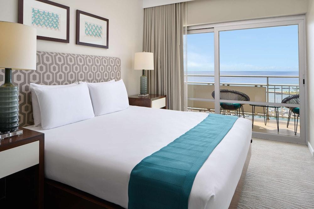 Ilikai Hotel & Luxury Suites photo 18