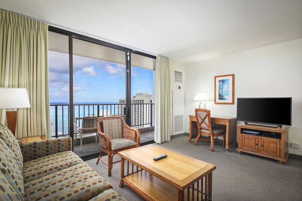 Aston Waikiki Sunset photo 60