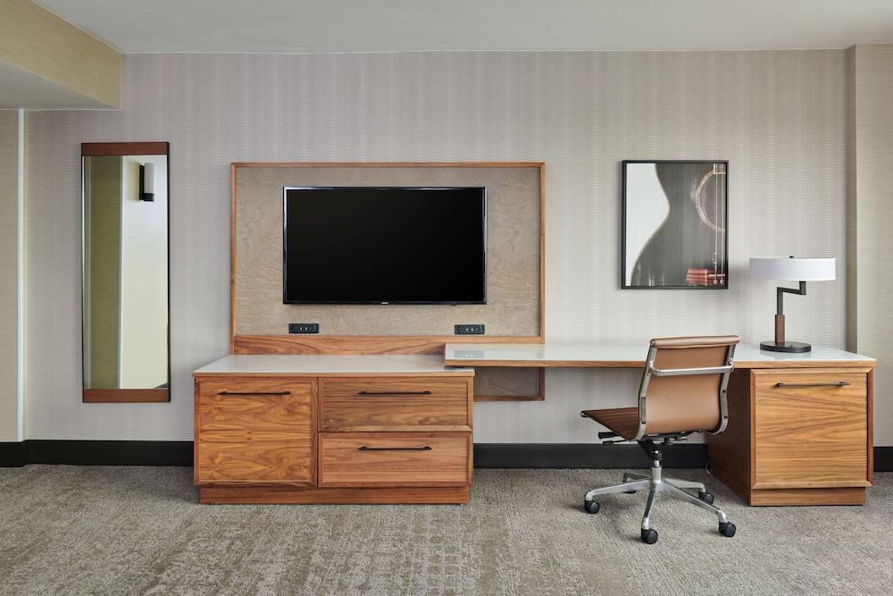 DoubleTree by Hilton Fullerton photo 14