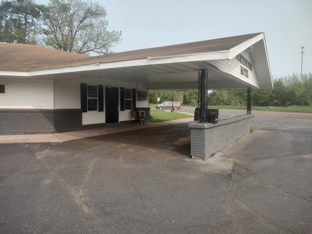 Northwoods Motels photo 10