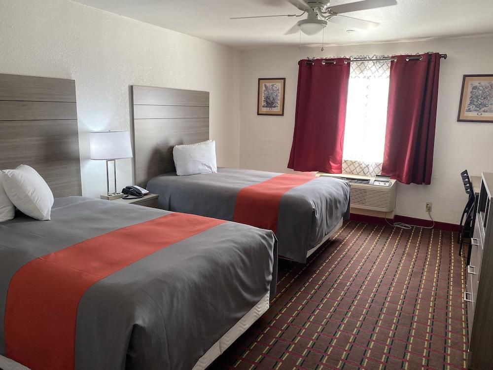 Guest House Inn photo 11