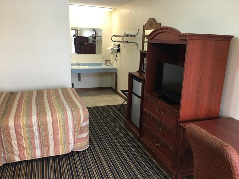 Huggy Bear Motel photo 10