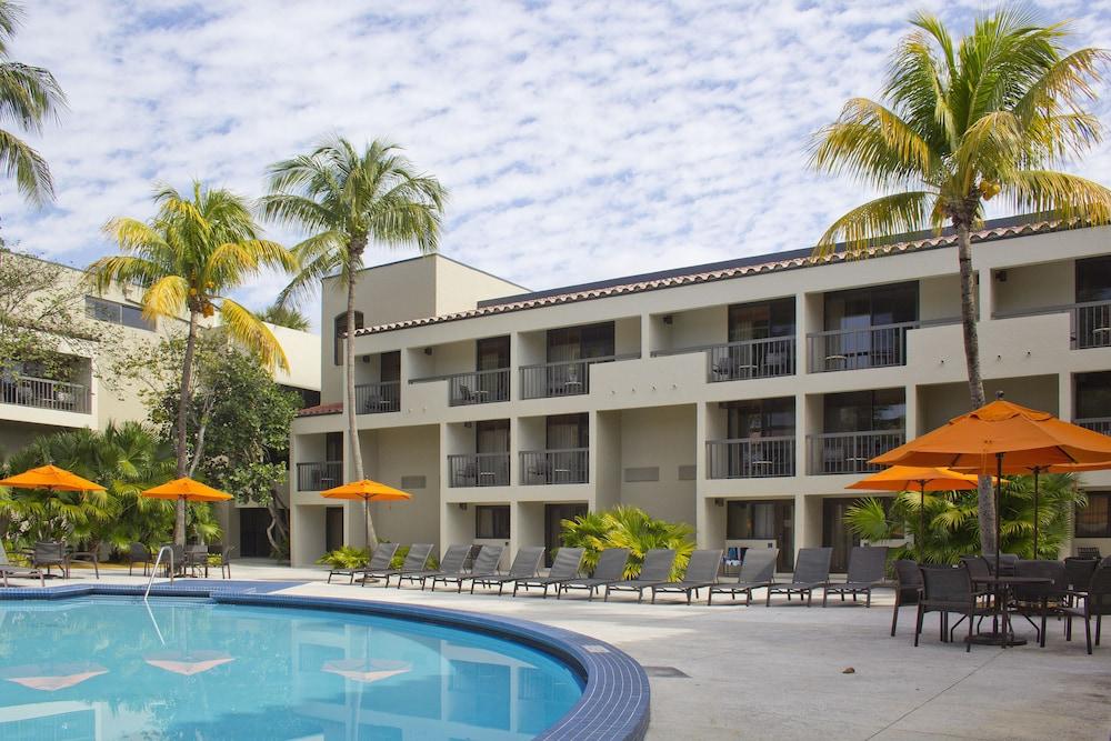 Miami Lakes Hotel photo 14