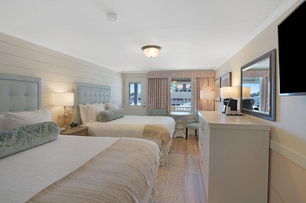 The Harborside Inn photo 41