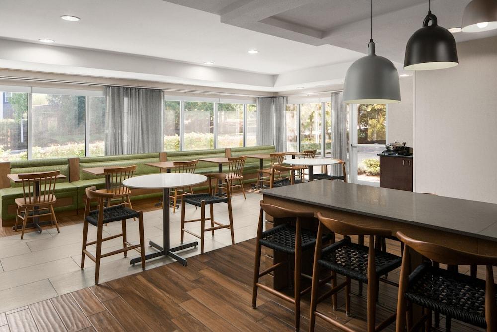 Fairfield Inn & Suites by Marriott Beaverton photo 10