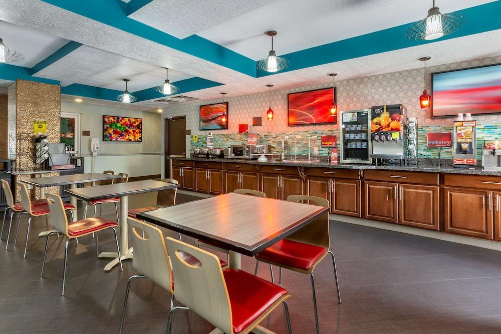 Best Western Plus Gallup Inn & Suites photo 31