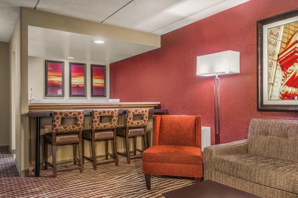 Holiday Inn Manitowoc by IHG photo 6