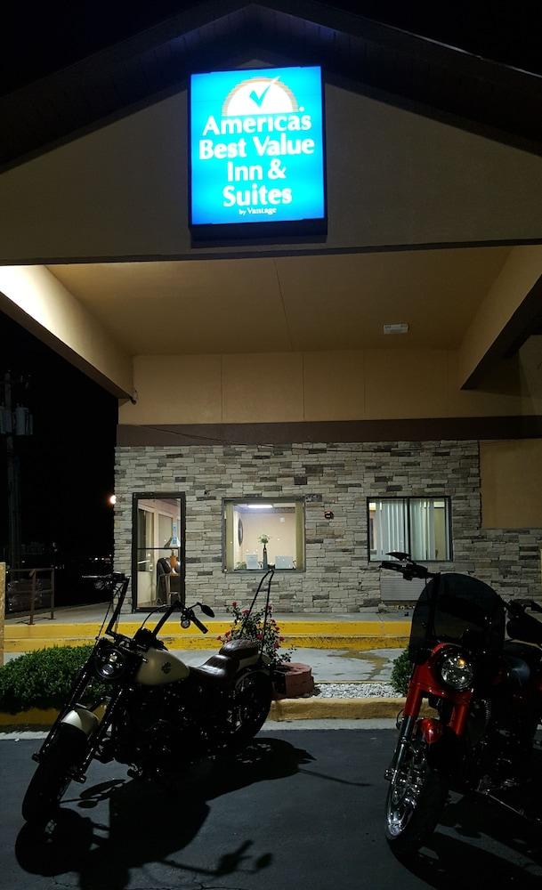 Americas Best Value Inn & Suites Harrisonville photo 40