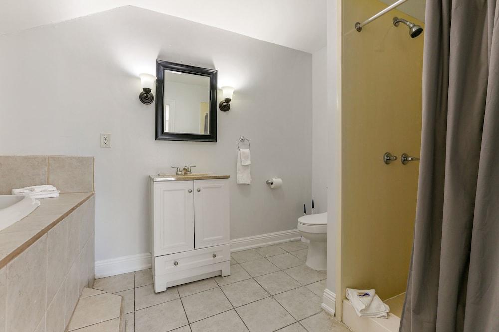 Canal Express Rooms photo 79