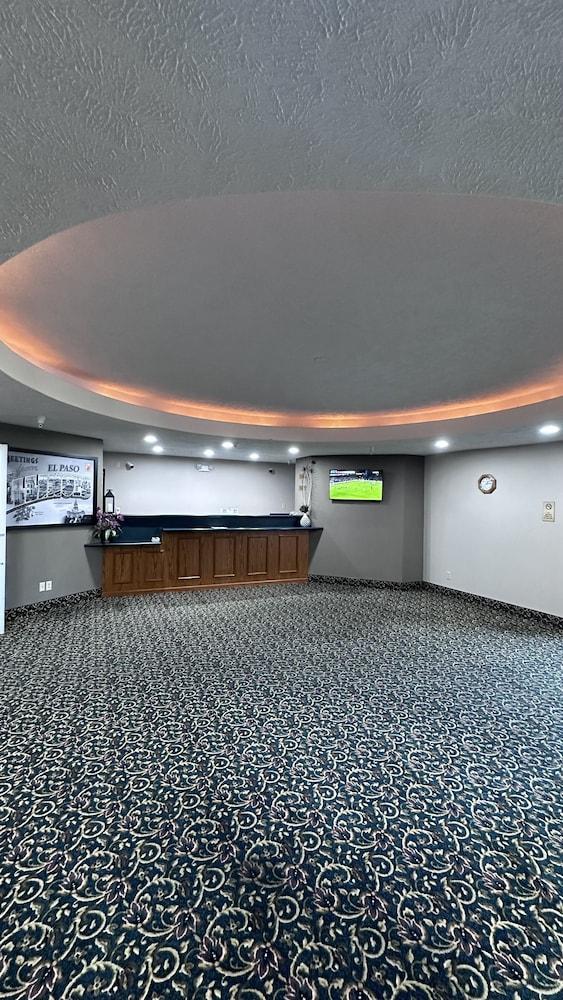 Burgundy Inn & Suites By OYO El Paso photo 3