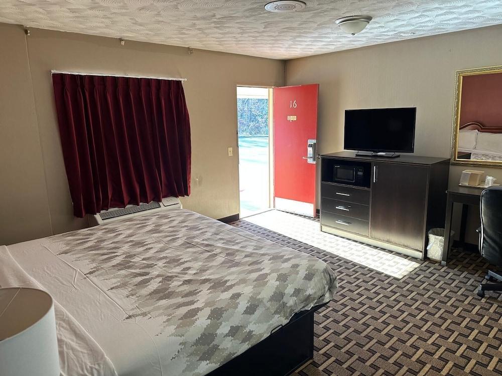 Americas Best Value Inn Franklin photo 19