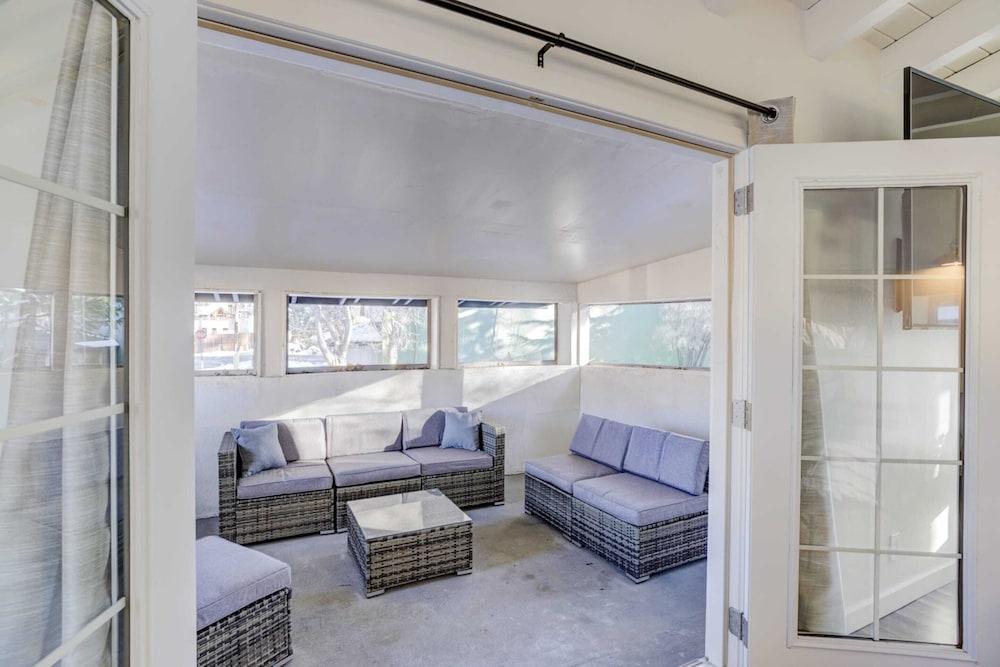 South Lake Chalet photo 3