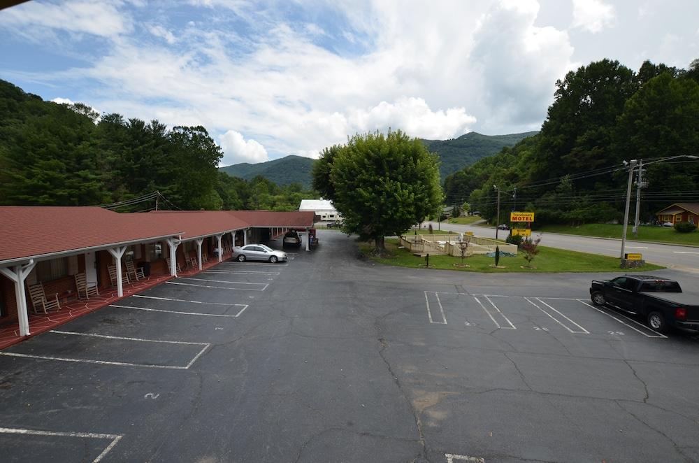 Travelowe's Motel photo 51