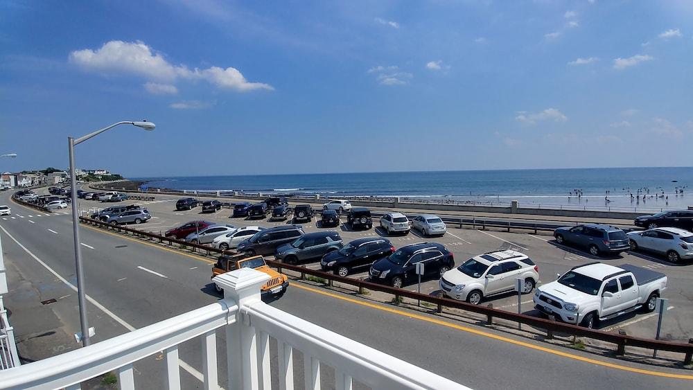 Breakers by the Sea photo 23