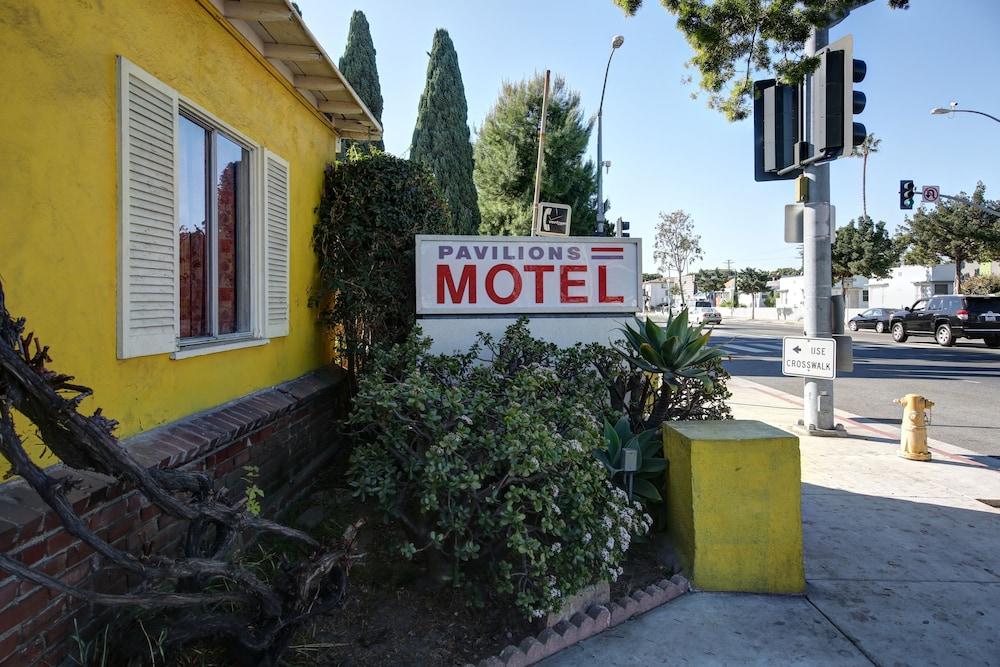 Pavilions Motel photo 4