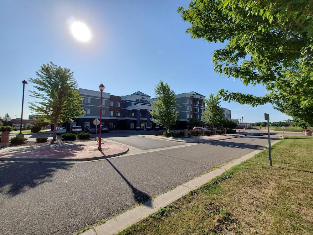 GrandStay Hotel and Conference photo 4