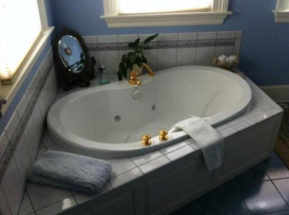 Inn at 202 Dover photo 15