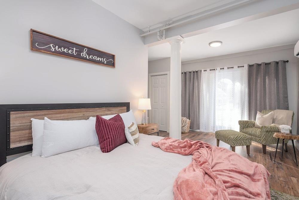 TuckAway Suites at East Branch photo 2