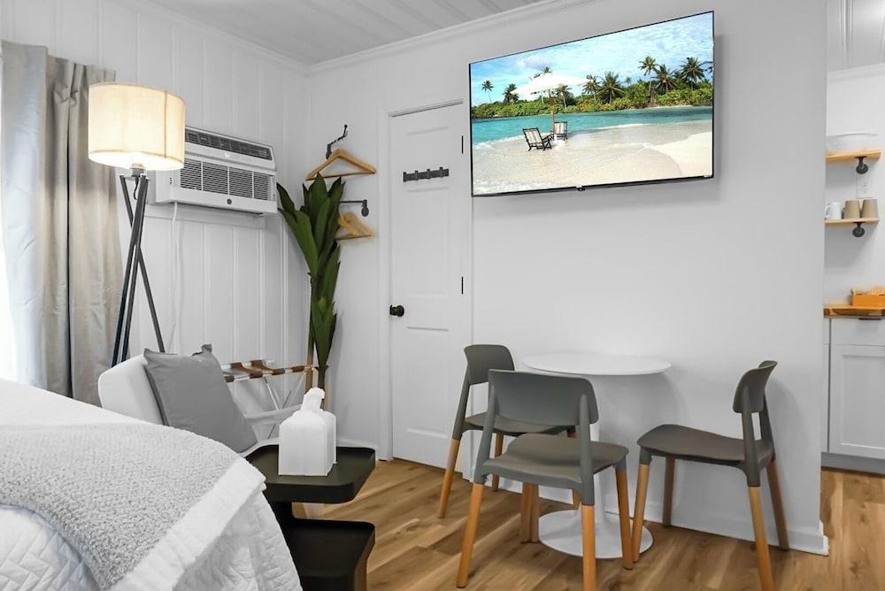 Boardwalk Inn photo 62