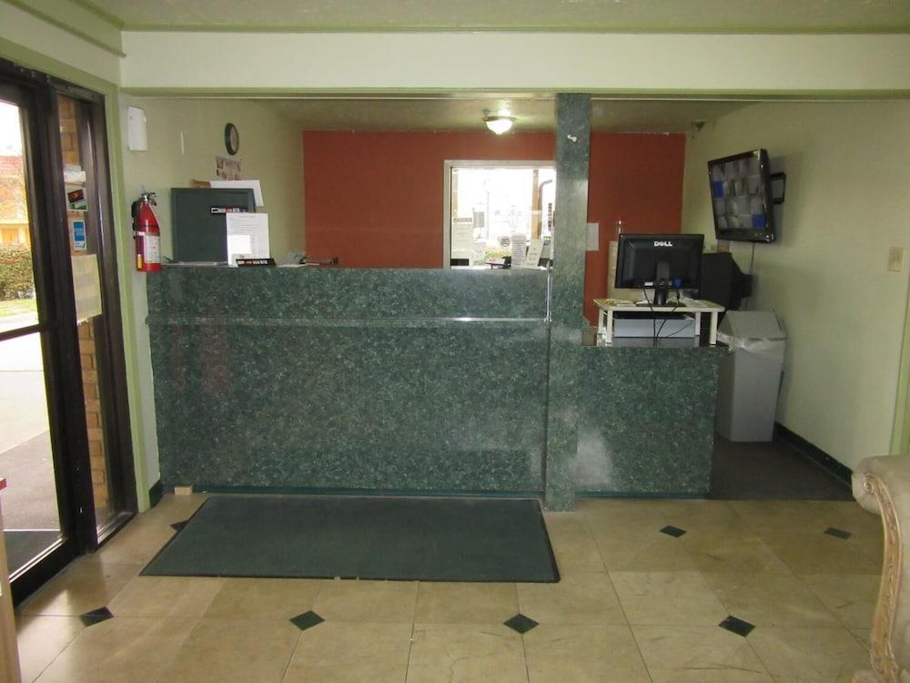 Royal Inn photo 26