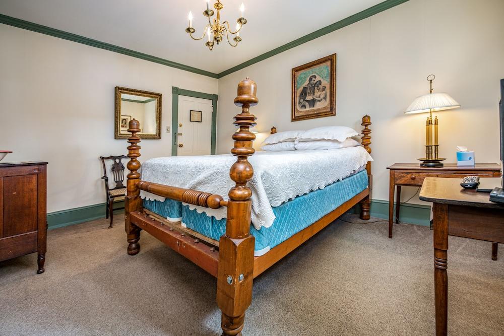 Wayside Inn photo 51