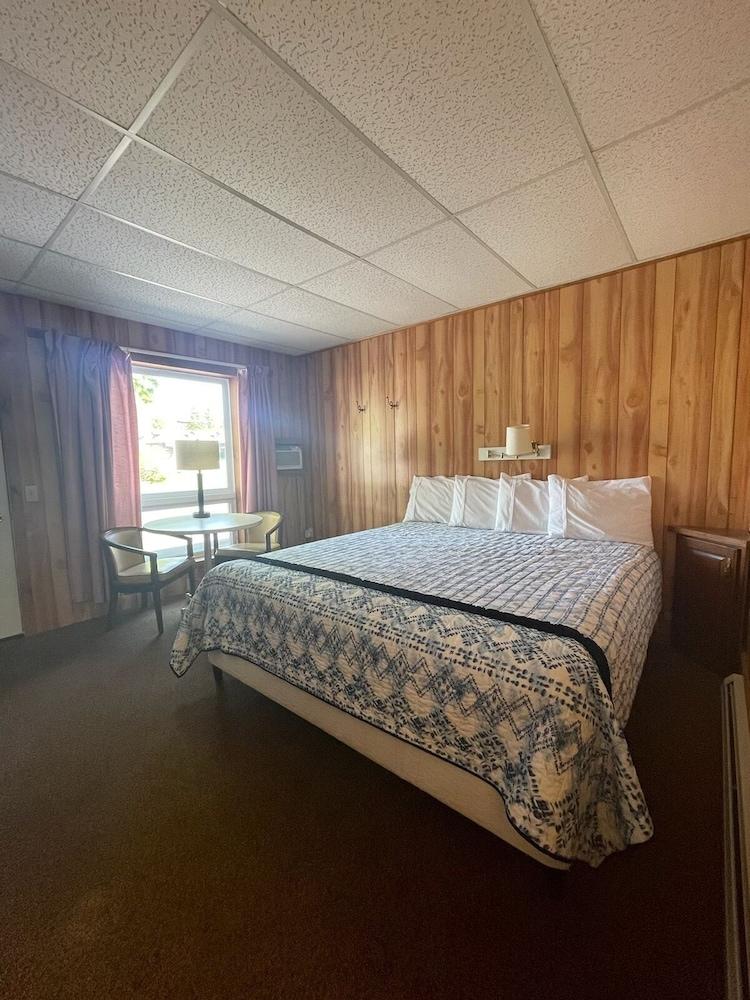 Park Motel and Cabins photo 22