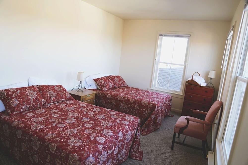 Stoner's Mansion House photo 15