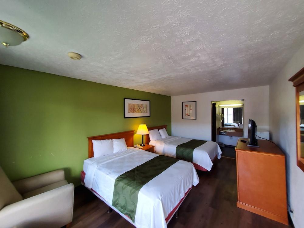 Knights Stay Inn Frankfort photo 5