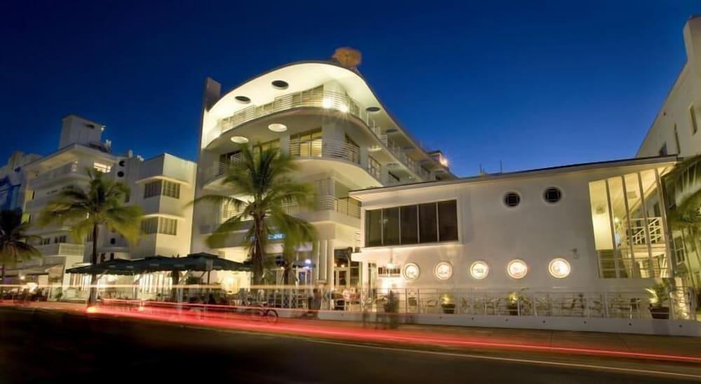 Strand Ocean Drive Suites photo 72