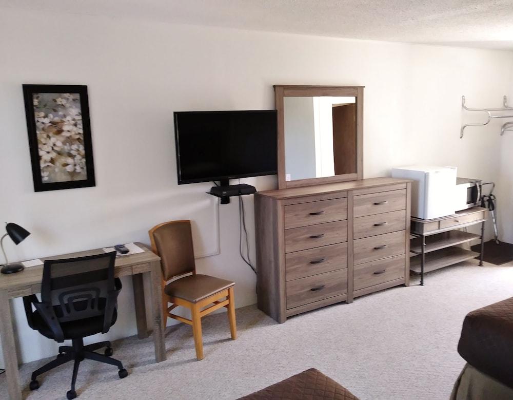 Driftwood Motel photo 5