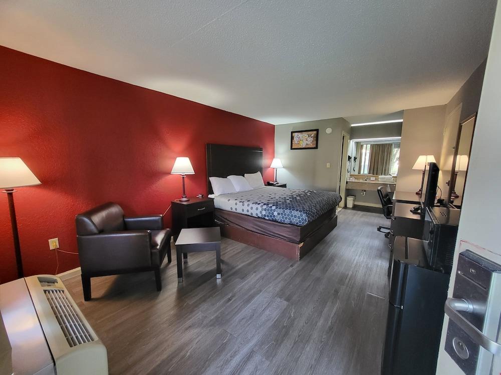 Econo Lodge Andalusia photo 11