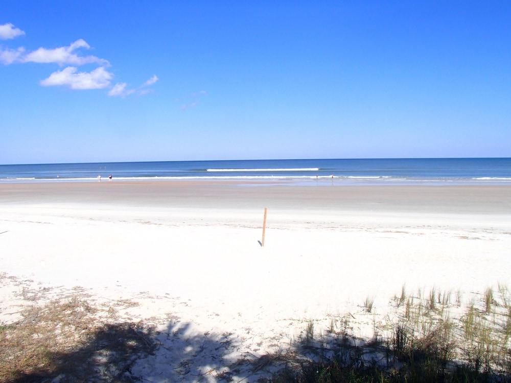 Flamingo Inn Beachfront photo 68