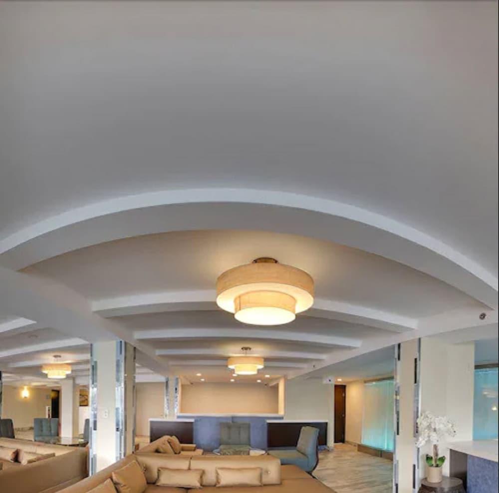Aqua Blue Hotel photo 8
