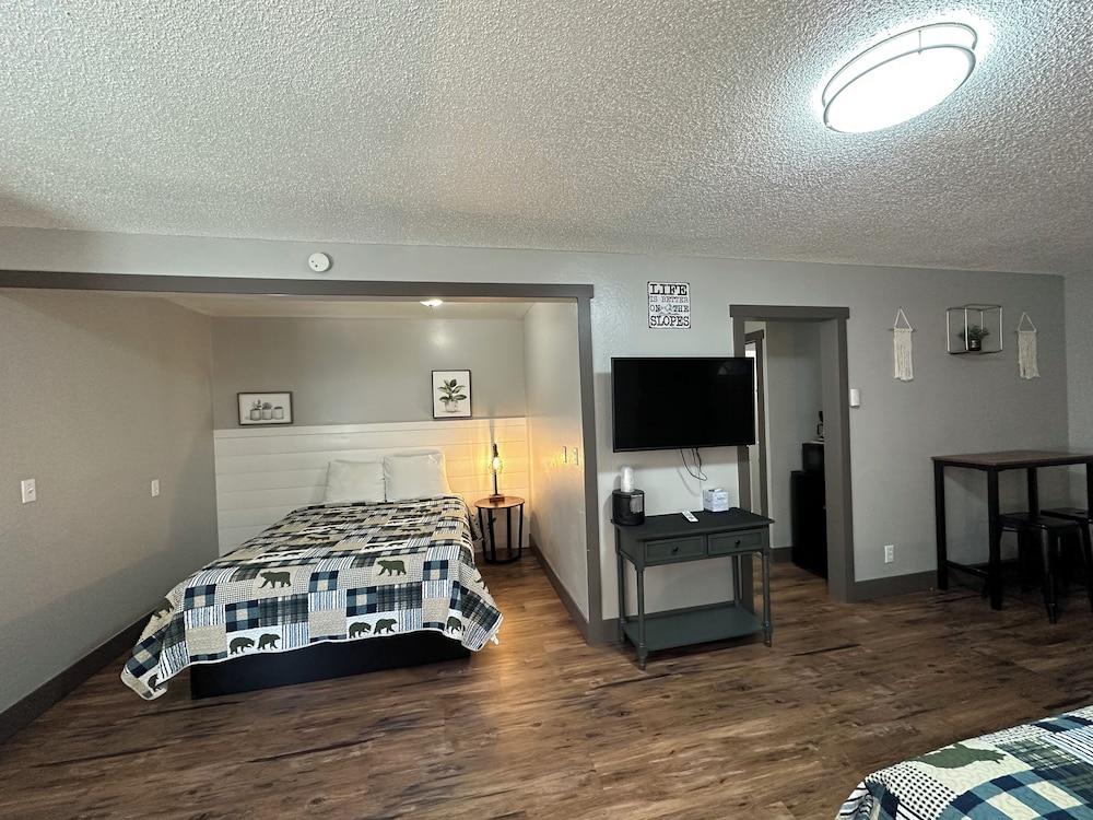 Lake Ridge Hotel photo 18